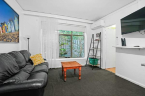 Classic Studio in the Heart of St Kilda w parking